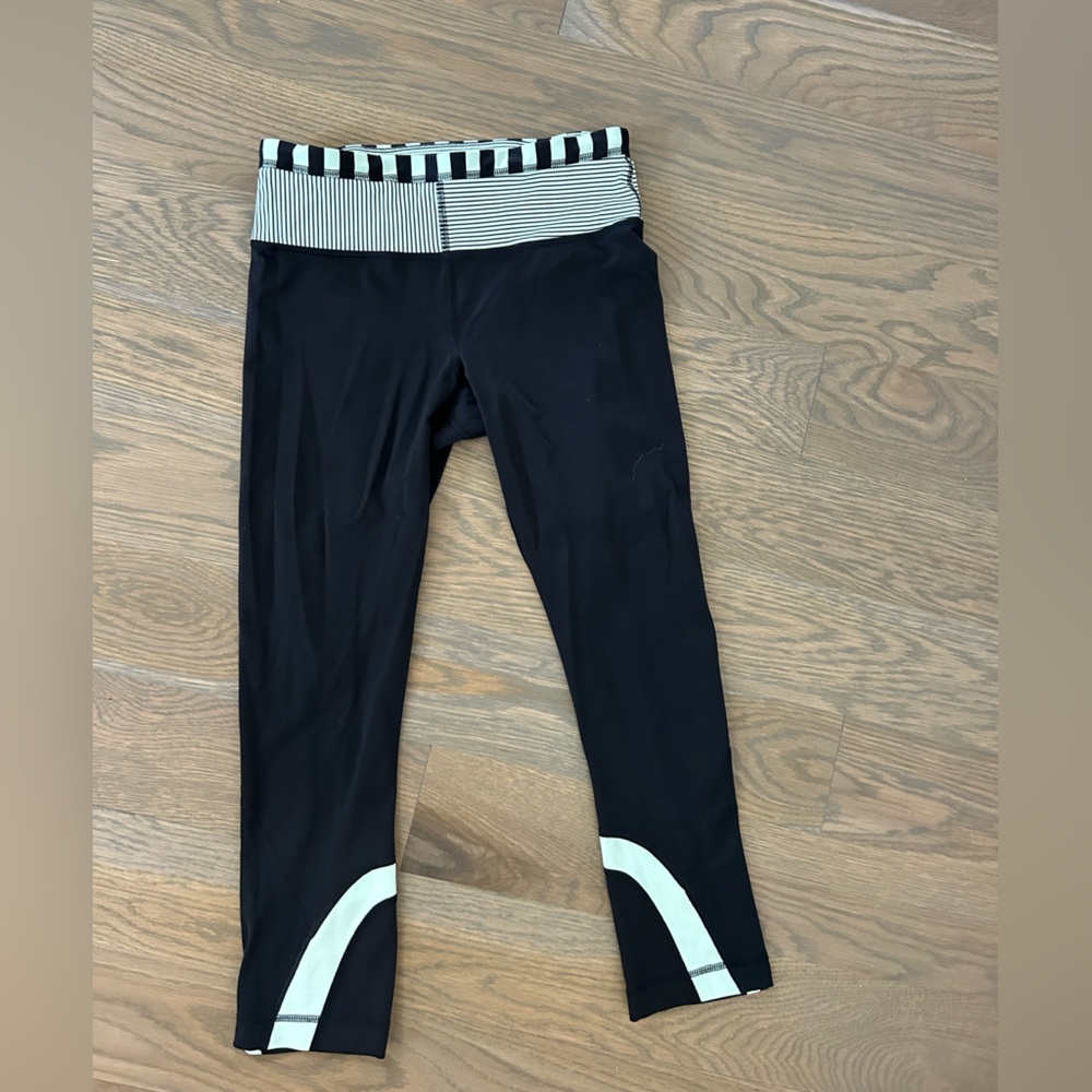 The cutest, Lululemon leggings ever they don’t make them like this anymore!!!!